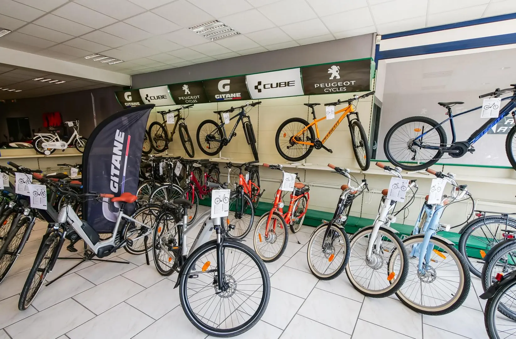 Asl Motos Cycles Vente Scooters Et Velos Bourges ASL MOTOS CYCLES 04