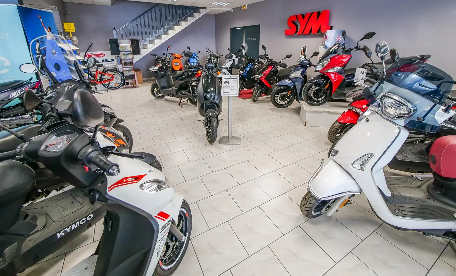Asl Motos Cycles Vente Scooters Et Velos Bourges ASL MOTOS CYCLES 09